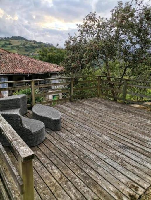 Villa La Casina Roja - Santolaya De Cabranes Arboleya Exterior foto